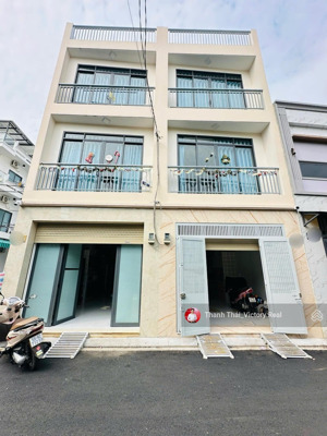 bán nhà hxh 7m âu cơ, p9, tb - kết cấu: 1 trệt, 2 lầu, sân thượng (tặng full nội thất) - 8.6 tỷ tl