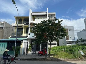 nhà mp 3t full nt sát tthc q.liên chiểu 110m2 mt5m ngay biển ngay hoàng thị loan&kđt c5b sẵn 17tr/t