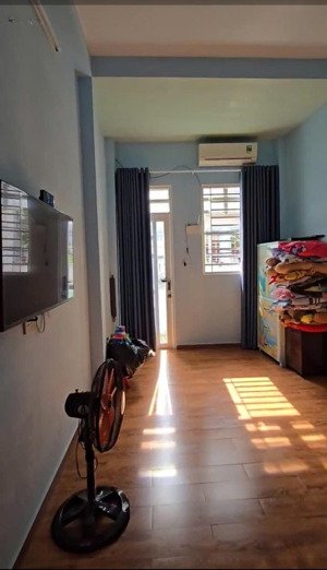 bán nhà riêng tại lê văn sỹ, 6,5 tỷ, 39m2, 6pn, 2wc, trung tâm quận 3