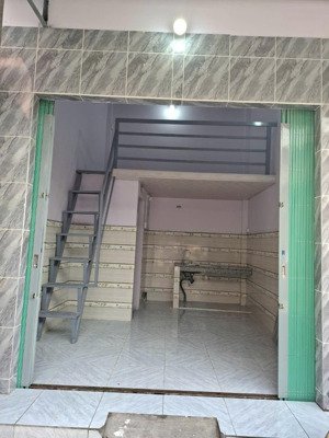 bán nhà mặt tiền đường cầu kinh có 6 phòng trọ