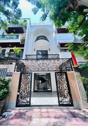 bán nhà đẹp 3 tầng mới cạnh sông quán trường ngay kđt hà quang 2 nha trang