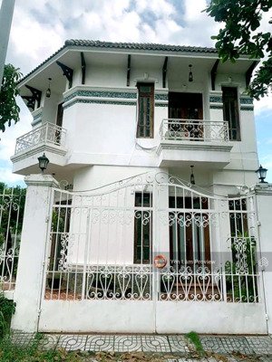 bán biệt thự góc 2 mặt tiền khu dân cư văn minh, dt 156,5m² giá 36 tỷ