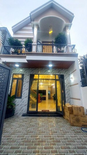 bán gấp xoay vốn trả nợ ngân hàng căn nhà mặt tiền hưng nhơn giá 1tỷ320 - có sổ hồng riêng