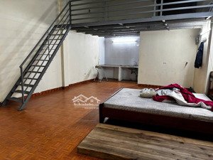 cho thuê nhà cấp 4, khép kín,an ninh tốt, giá rẻ,ngõ 3 thạch bàn , cạnh chùa cầu bây, long biên