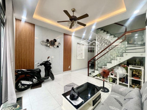 chủ gấp bán nhà 4 tầng btct 45m2 - 7.3 tỷ | hẻm 4m cách mạng tháng 8 - tân bình giáp q10