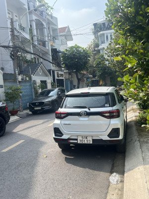 bán nhà đường nhánh trần não -q2 dt 84 m2