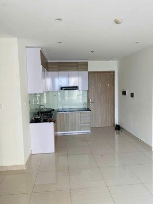 bán căn hộ rainbow vinhomes grand park 2pn 1wc 59m sổ hồng, view hồ bơi, tầng trung giá chỉ 2ty799