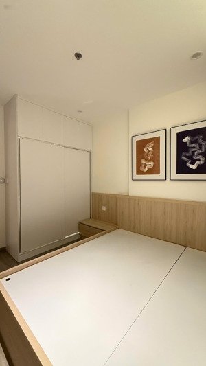 cho thuê căn hộ 1pn+ . đầy đủ nội thất, nhà trống sẵn , dọn vào ở ngay. nhà đẹp