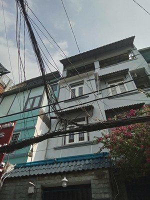 hxh 463b cmt8 q10, dt 3.5x10m, trệt 3 lầu mới, cách mặt tiền 5 căn