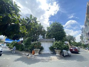 bán biệt thự đón tết! dt: 9 x 20m ngay phan đăng lưu, phú nhuận. kc mới: hầm 5 tầng chỉ 22,9 tỷ