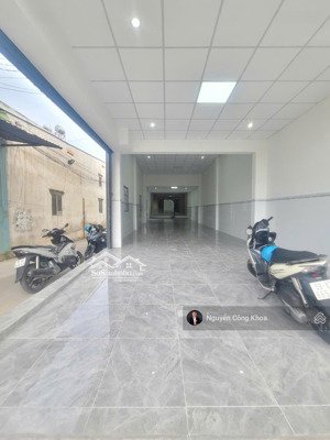 bán nhà 5x36m, có không gian kinh doanh rộng, mt đường đt743b rộng 25m, p.tân đông hiệp, tp.dĩ an