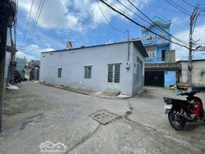 chỉ 10.8 tỷ - 200m2 - bán nhà mặt tiền 11.5m hẻm xe tải 6m thông lê văn khương quận 12