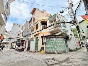 nhanh mới kịp hxh 6m phú thọ hòa nhà 5 tầng đúc đẹp. giá: 5tỷ580. dt ~35m2 (3.05 x 12m)