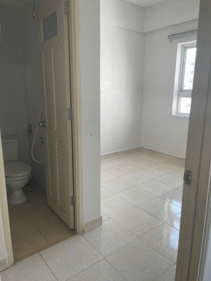 bán căn hộ chung cư hoàng quân đuong nguyễn văn linh binhf chánh