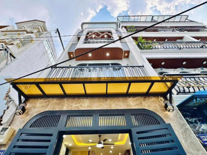 gấp bán nhà 41m2 yên thế, tân bình xây 3 tầng gần sân bay. hẻm xe hơi. sổ hồng riêng