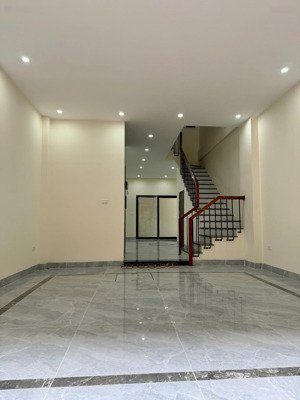 nhà đẹp ở ngay mỗ lao - hà đông x 6 tầng - mt 4 mét - thang máy - giá 13tỷ