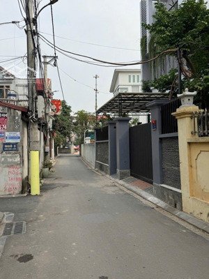 55m2 văn thượng, xuân canh, đông anh giá nhỉnh 4 tỷ. 
