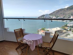 căn hộ 1 phòng ngủ chung cư thuỷ tiên. view trực diện biển, lưng tựa núi