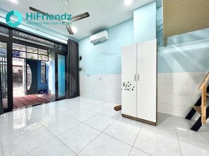 nhà cổng riêng - sân riêng rộng - làm mặt bằng văn phòng - kinh doanh nhỏ