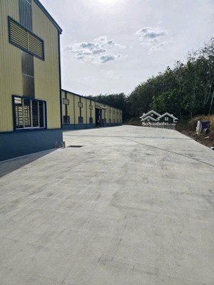 cho thuê kho xưởng kv: 7.000m2, xưởng : 4.000m2, trong kcn tân tạo, bình tân, giá: 4.8 usd/m2