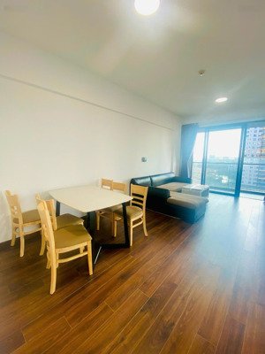 chính chủ bán căn góc 79m2(2pn/2wc) sổ hồng sẵn. tầng trung view kênh đào. giá 4.7 tỷ full thuế phí