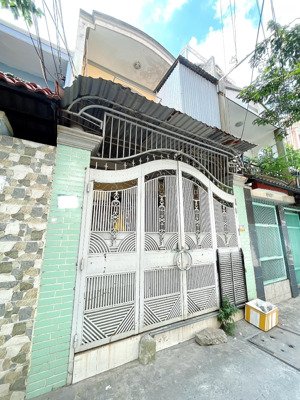 sát mt trần xuân soạn, hẻm xe hơi, 4m x 23m, 2 tầng, giá 9.4 tỷ