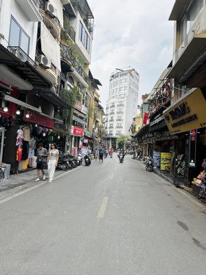 siêu hiếm - chỉ 36.x tỷ có nhà lô góc - mặt phố cổ mã mây - 1 sổ 1 chủ - 39m2 x 5 tầng