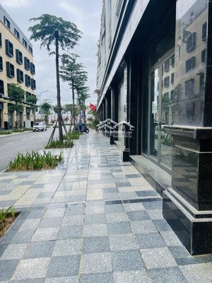 cần bán shophouse thuộc dự án apec diamond park lạng sơn, vị trí đẹp,phù hợp đầu tư hoặc kinh doanh