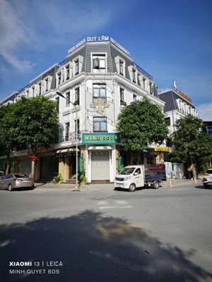 cho thuê mặt đường nguyễn đức cảnh vị trí đẹp, mặt tiền 8m, dt 150m2, nhà 4 tầng thông sàn