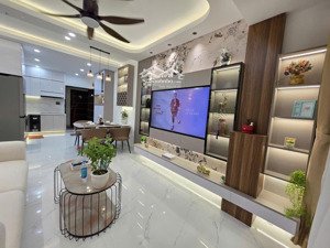 bán căn hộ sky garden 3 - phú mỹ hưng