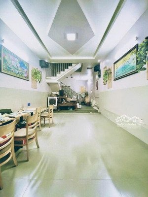 nhà bán đường số 8 linh đông thủ đức kết cấu nhà ba lầu 5 phòng ngủ 5 toilet hèm xe hơi