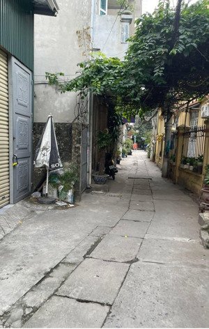 bán nhà mặt ngõ kim giang hoành mai 66m2;5 tầng;mặt 3,5m;6pn;14 tỷ.nhà dân xây chắc chắn,trung tâm