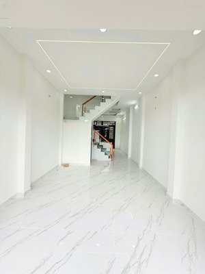 nhà mới xây, 1 trệt 1 lầu sân thượng 2pn 3wc, đường số 10. lh 