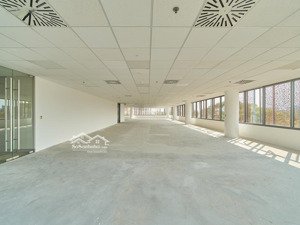 chính chủ cho thuê văn phòng triều khúc diện tích 280m2 giá thuê 43 triệu/tháng