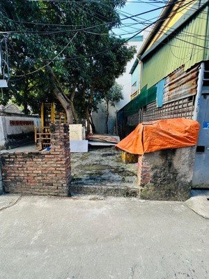 trung tâm long biên giá rẻ hơn gia lâm, 60m2, giá chỉ hơn 6 tỷ. chủ cần bán gấp xử lý tiền cuối năm