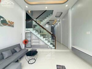  NHÀ 1 TRỆT 1 LẦU 125m2 NGAY TRUNG TÂM BẾN LỨC