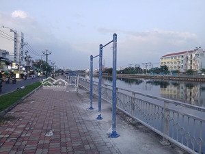 cần bán kdc nhà phố 4 tầng mặt tiền đường phú định lộ giới 20m quân 8, cách võ văn kiệt 200m