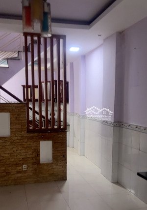 cho thuê nhà riêng gần đường kênh nước đen hẻm ba gác tiện để ở hoặc kinh doanh online