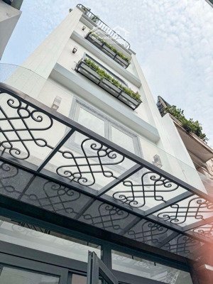 hot đây, đón tết liền tay, vị trí hiếm lê quang định,hẻm xe hơi 4m , cách mặt tiền 2 căn