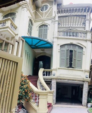 chính chủ cho thuê biệt thự bán đảo linh đàm kinh doanh tốt không gian sống đẳng cấp