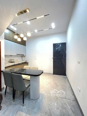 bán nhà kim giang-thanh liệt.mt4m- hơn 8 tỷ.gần ô tô,2 thoáng.3 gác tránh,full nội thất