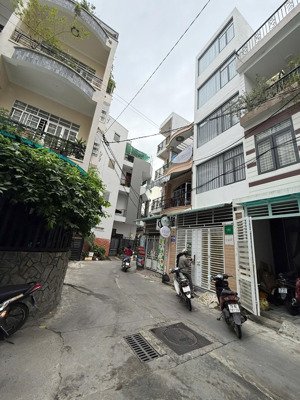 bán nhà 5 tầng hẻm oto hùng vương cách biển 350m full phòng cho thuê, dòng tiền ổn định