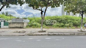 đất biệt thự lô 206 mặt tiền phạm văn đồng ngay bến du thuyền quốc tế 363,9m2 - chỉ 70trđ/m2