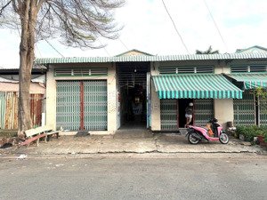 chủ kẹt tiền bán cặp trọ 18 phòng đường nhựa ngay kcn mỹ phước 2, bến cát, sổ sẵn, 300m2/ 925 triêu