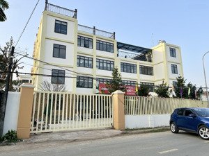 cắt lỗ 200tr!! bán nhanh mảnh đất nằm ngay trục chính liên xã ngay sát trường thcs, ubnd xã phú cát