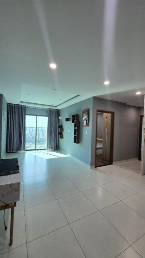 cho thuê lavida plus 2pn2wc, 75m2, 13tr, sẵm rèm, 2ml, bếp, máy hút, 2 tủ quần áo, 2 giường, 1 nệm.