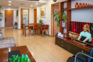 chính chủ bán căn 3 ngủ 116m2, full đồ, tòa nhà 18t1 trung hòa nhân chính, ban công tây bắc, sổ đỏ