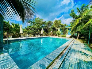 view nghĩ dưỡng gần 1ha đầy đủ công năng+ hồ bơi