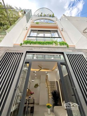 chính chủ bán gấp 4 tỷ 620 nhà 23m2 đường lam sơn, p2, gần chợ tân bình. hẻm 5m, sổ riêng