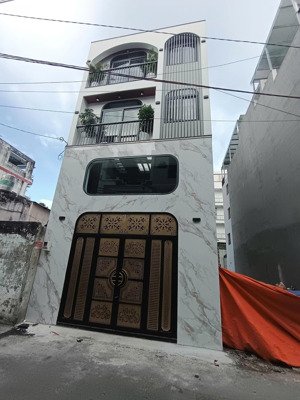 bán nhà xây tâm huyết giáp quận 1 - 4x16m -3 lầu 4 phòng ngủ giá 9 tỷ 6 hoàng hoa thám bình thạnh